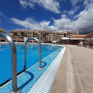 https://castle-heights.in-canary-islands.com